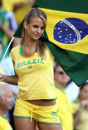 Brazilian fan-England -fail-6